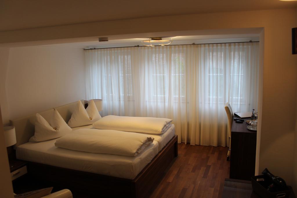 Hotel Schmales Haus อูล์ม ห้อง รูปภาพ