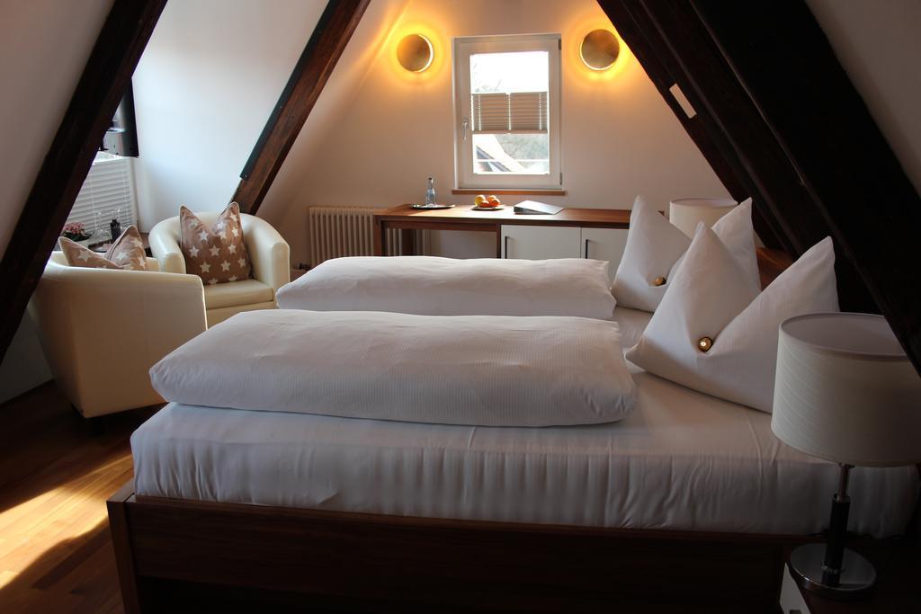 Hotel Schmales Haus อูล์ม ภายนอก รูปภาพ