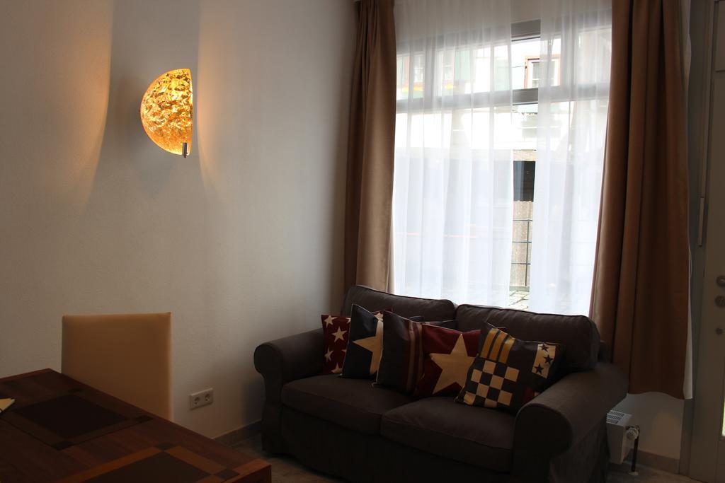 Hotel Schmales Haus อูล์ม ภายนอก รูปภาพ